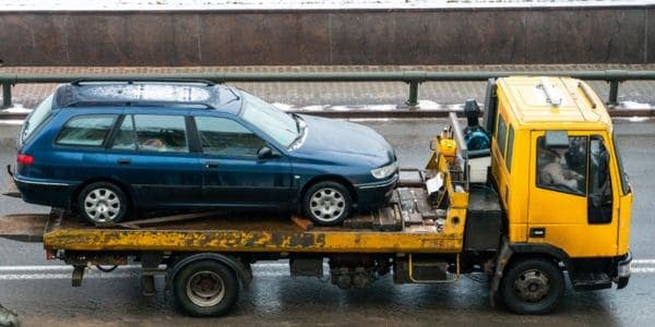 Private Tow Truck vs Municipal Tow Truck in Valencia: Key Differences