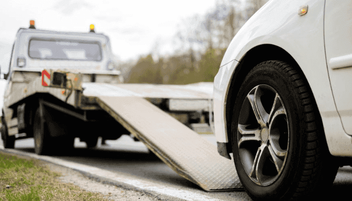 How to Prepare Your Car for Tow Truck Transport: Safety Checklist